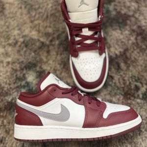 Women’s Jordan/Nike High Top